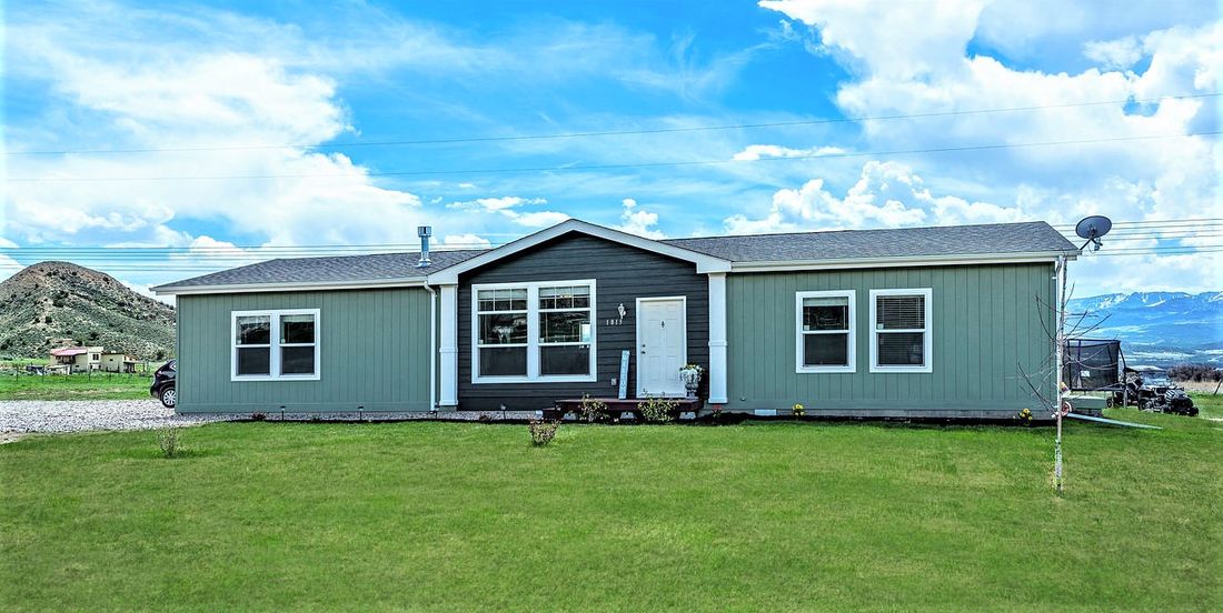 The K2760B Exterior. This Manufactured Mobile Home features 4 bedrooms and 2 baths.